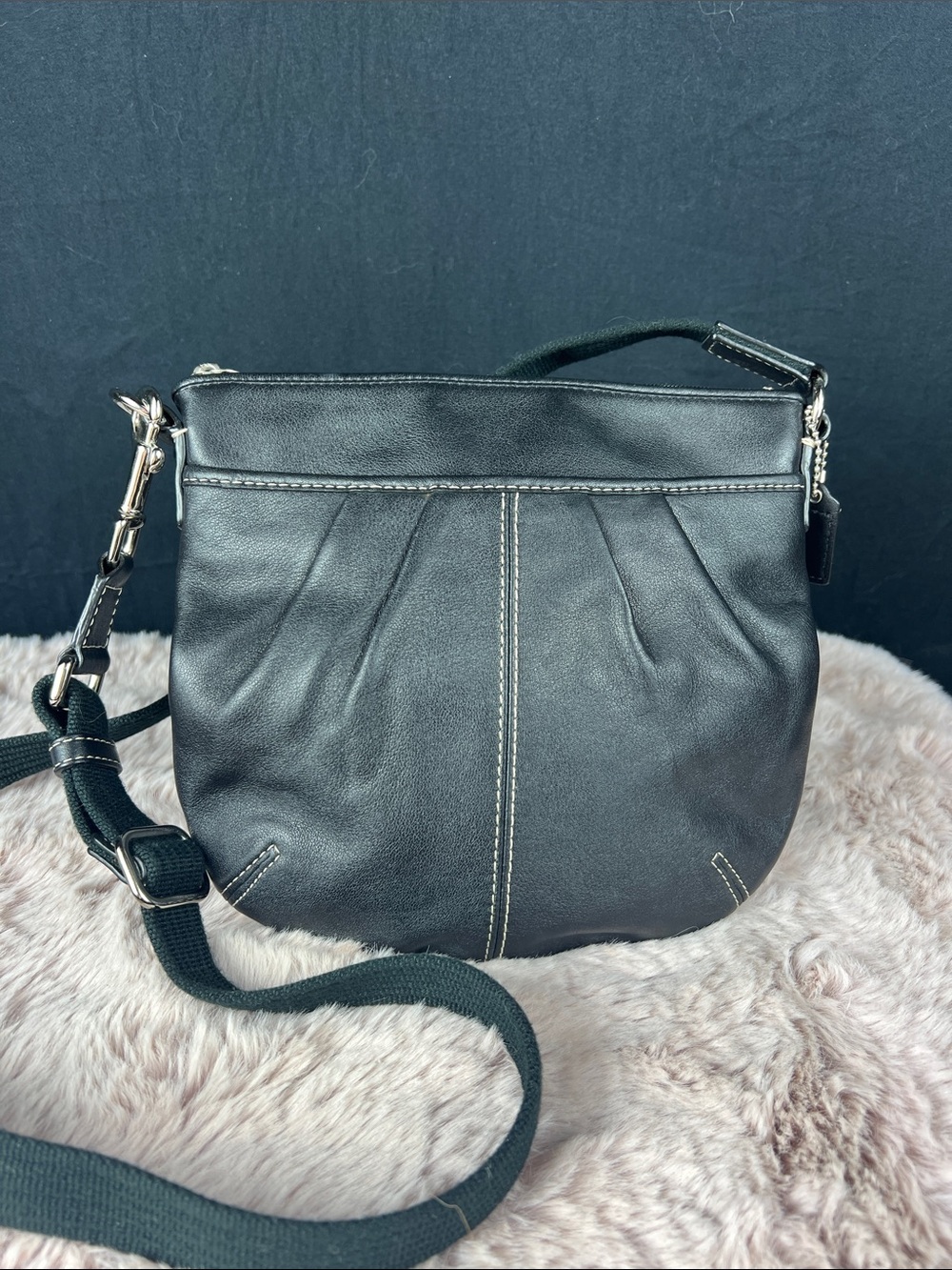 Coach Vintage Soho Black Glove Tanned Leather Zip Top Swing Crossbody Bag EUC